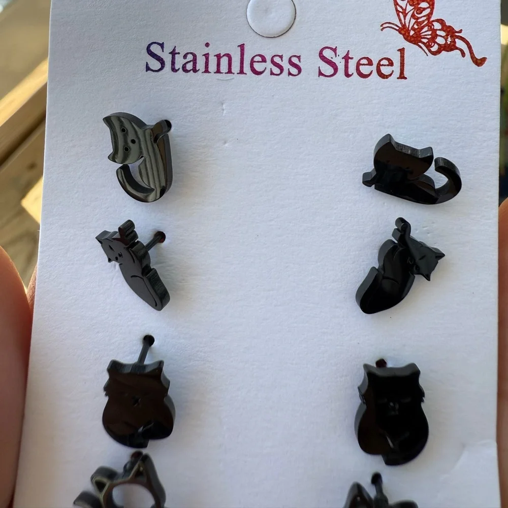 Animal Earrings 4 Pairs Cat Stainless Steel Stud Earrings - black